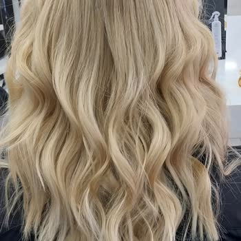 Tufan Mutlu Bayan Kuaförü (Antalya) Kuaför Deneyimi Ve Beklentilerin Karşılanmaması Üzerine Bir İnceleme