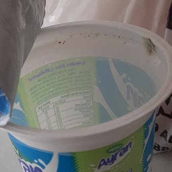 Sütaş Markasının Küflü Ayranı