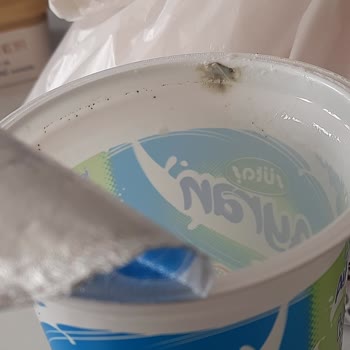 Sütaş Markasının Küflü Ayranı