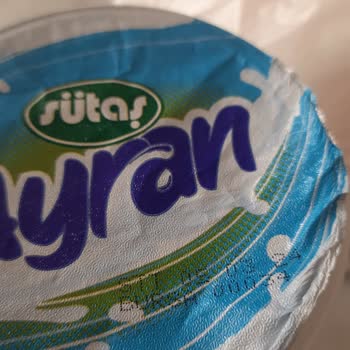 Sütaş Markasının Küflü Ayranı