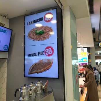Hacıoğlu Restaurant Yanlış Reklam. Ürün Görselden Eksik Sunuluyor.