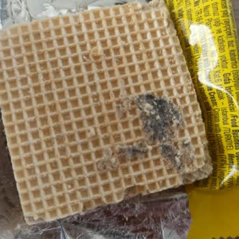 Nestle Çocuğun Gofretinden Çıkan Cisim