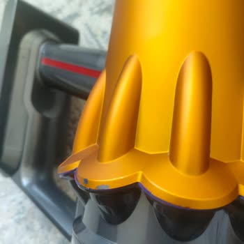 Dyson V12 Başlık Soyulma