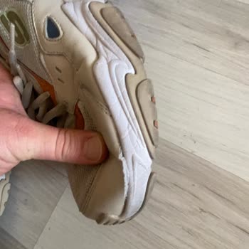 Skechers Ayakkabının Az Kullanılmasına Rağmen Yanlardan Açılması.