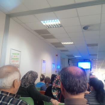 Akdeniz Üniversitesi Hastanesi Kadın Hastalıkları Ve Doğum Polikliniği Sırasının İlerlemesi