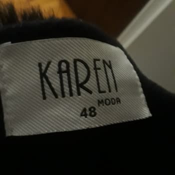 Mesture Giyim Ve Pardösü Karen Kabanı Bitlendi