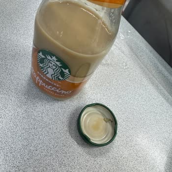 Migros'tan Aldığım İçeceğin İçinden Solucan Çıktı