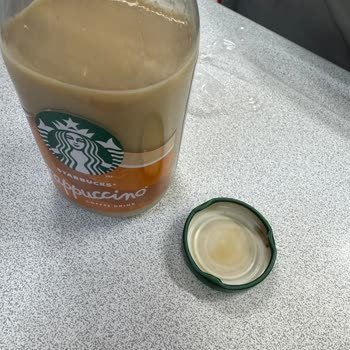 Migros'tan Aldığım İçeceğin İçinden Solucan Çıktı