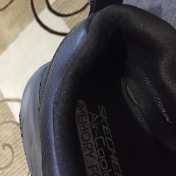 Skechers 2.5 Aylık Ayakkabıda İç Kısımlarda Deforme Ve Yırtılma Var