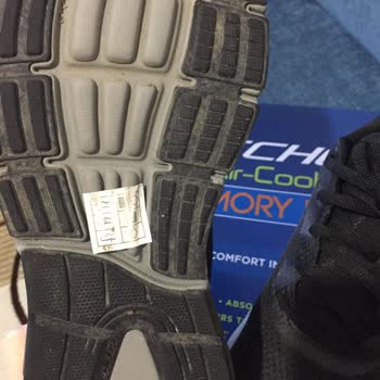 Skechers 2.5 Aylık Ayakkabıda İç Kısımlarda Deforme Ve Yırtılma Var