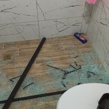 Koçtaş Duşakabin Camı Patlaması