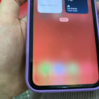 iPhone 11 Ekran Gölgelenmesi Sorunu