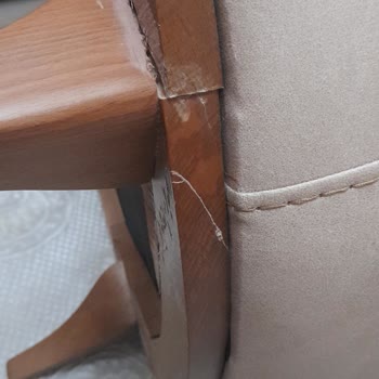 Aksu Home'dan Aldığım Koltuk Takımında Kırık Ve Çatlaklar Var
