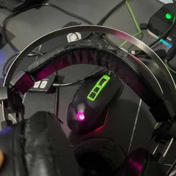 Monster Notebook 7.1 Surround RGB Oyuncu Kulaklığında Ped Sorunları