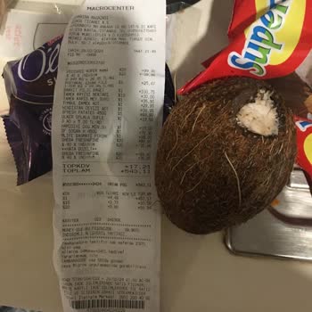 İSTMarina AVM Tavuk Sebze Meyve Ler Bozuk Çıkıyor Ve Çalışan İşçileriniz Saygısız