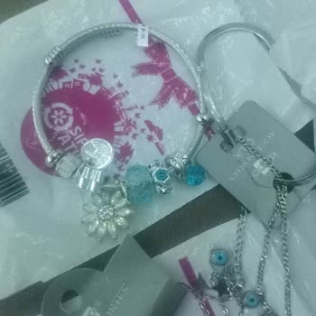 Küppeli Accessories Takılmayan Ve Etiketleri Üzerinde Olan Takıların Değişim Yapılmadı