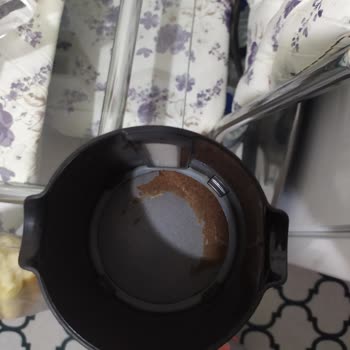 Karaca Hatır Hüp Cezvesinin Dibi Tutuyor