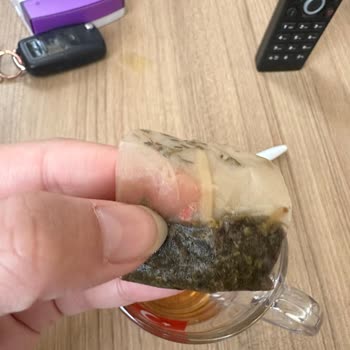 Lipton Poşet Çaydan Boyalı Kağıt Çıktı