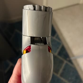 Dyson V12 Adaptör Kırığı Ve Garanti Sorunu