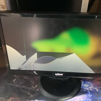Sürat Kargo Kargom Patladı Monitörüm Kırıldı