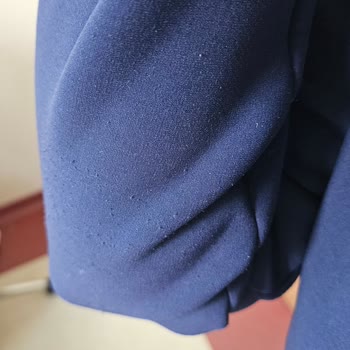 Oysho Giyim Kalitesiz Hırka: Kısa Sürede Tüylenme Problemi