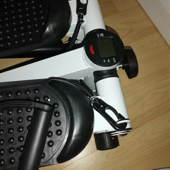 Robo Göz Göre Göre Kırık Ürün Yollamışlar. Telefonlara Dönüş Yok.