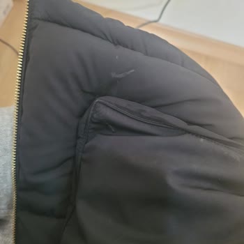 Mavi Marka Siyah Şişme Mont