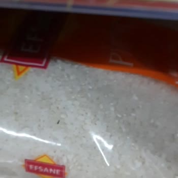 BİM'de Raftaki Pirinç İçinde Canlı Böcek Olması