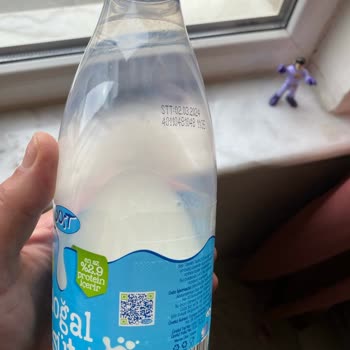 BİM Bozuk Süt Satıyor