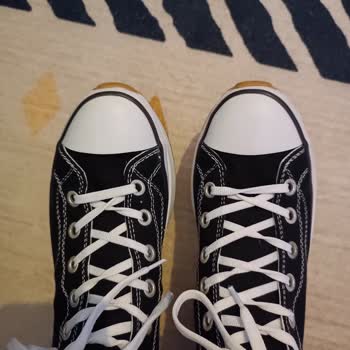 Crispy Sneakers Sahte, Defolu Ürün Gönderimi. Mesajlara Geri Dönmüyor.