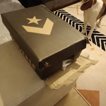 Crispy Sneakers Sahte, Defolu Ürün Gönderimi. Mesajlara Geri Dönmüyor.