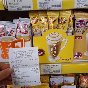 Eğitimciler Tüketim Kooperatifi Etiketteki Fiyat İle Kasadaki Fiyat Farklı.