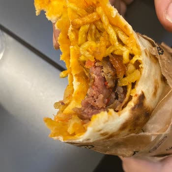 Dürümle Çiğ Et Ve İlgisizlik