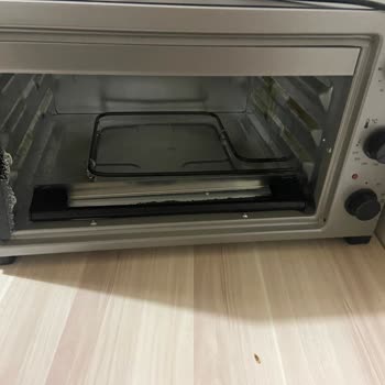 Kumtel Fırın Camı Patladı! Yardım