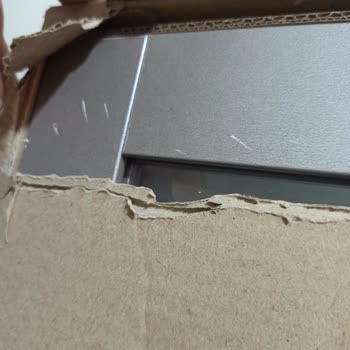 IKEA Billy Kitaplık Nakliye Hizmeti Aldım Ve Hasarlı Geldi
