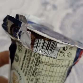 A101 Dondurma Ağzı Yırtık Ve Köpürmüş Geldi, Arıyoruz Kurye Açmıyor