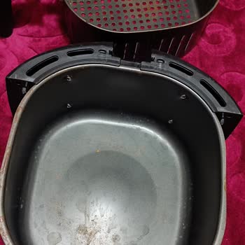 Kumtel Airfryer Küflenip Paslandı.