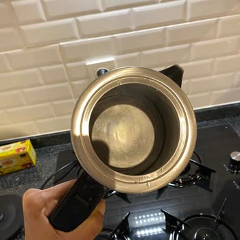 Karaca Çay Makinesinde Kireç Ve Gürültü Hayal Kırıklığı
