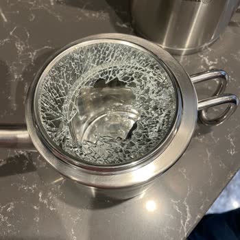 Korkmaz Mutfak Eşyaları Çaydanlık Ve Tenceremin Cam Kapağı Patladı