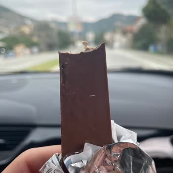 Macro Center Ferrero Duplo Çikolatadan Kurt Çıktı