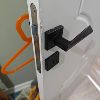 Güzel Kapı Montajıda Hizmeti De Aşırı Kötü