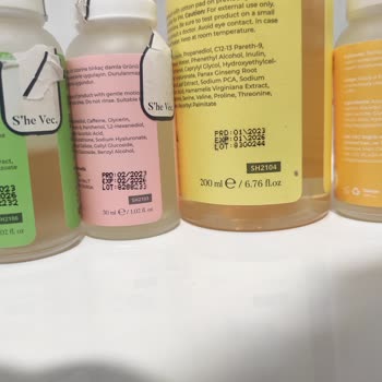 S'he Vec Tonik Ve Serumların Rengi Değişti