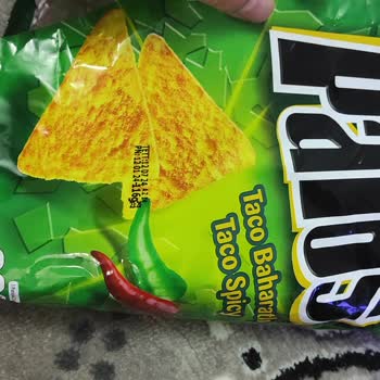 Patos Cips İçinden Çıkan Kıl