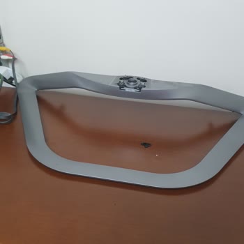 LG TV Ağırlığını Taşıyamayan Basit Ayak Bağlantısı