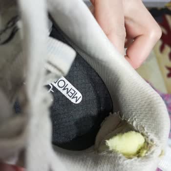 Skechers Ayakkabının Arka Kısmının İç Astarının Yırtılması