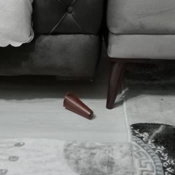 Aras Bedding Koltuk Takımının Ayakları Kırıldı