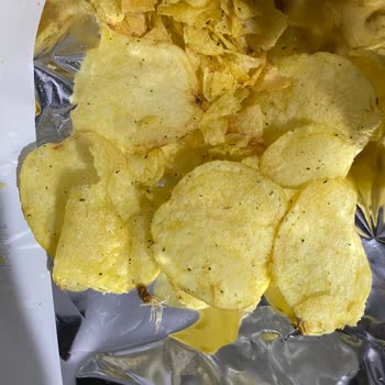 Lays Paketinden Ne Olduğunu Anlamadığımız Saçma Bir Şey Çıktı
