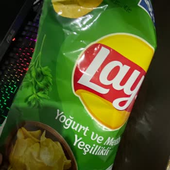 Lays Paketinden Ne Olduğunu Anlamadığımız Saçma Bir Şey Çıktı