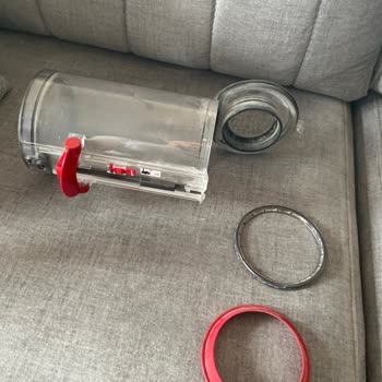 Dyson Hazne Lastik Şikayeti