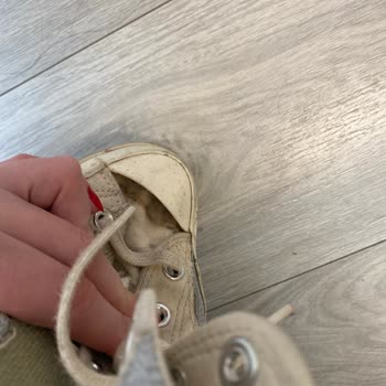 SuperStep Converse Ayakkabının Üst Kısmı Koptu